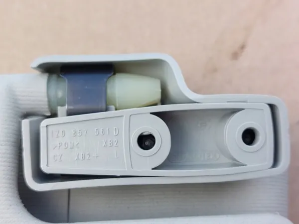 SKODA SUPERB II OCTAVIA II YETI Linker Zonnescherm 1Z0857551BA image 6