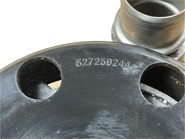 O2 CADILLAC ESCALADE IV 2014 6.2 Pompe à eau OEM 12668985 image 4