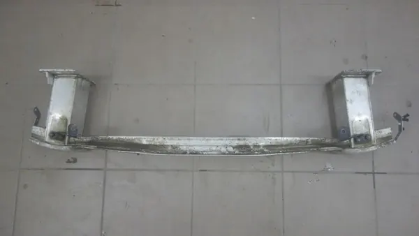 Etupuskuri Audi A5 A4 B8 8K 08-11 OEM image 2