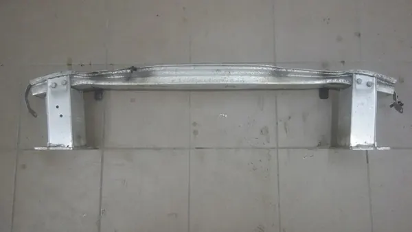 Etupuskuri Audi A5 A4 B8 8K 08-11 OEM image 3