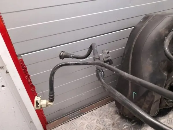 Tanque OEM 23375549 para Chevrolet Camaro 2016 image 5