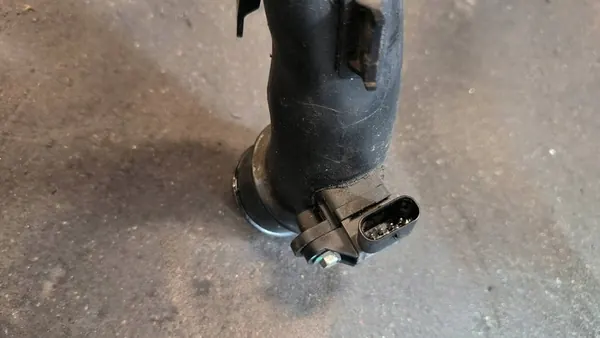 Tubo de Admissão Intercooler Peugeot 508 II image 3