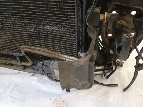 AUDI A4 B7 3.0 TDI AUTOMAT PAS PRZEDNI PRZÓD WZMOCNIENIE CZOŁOWE KOMPLETNE image 4