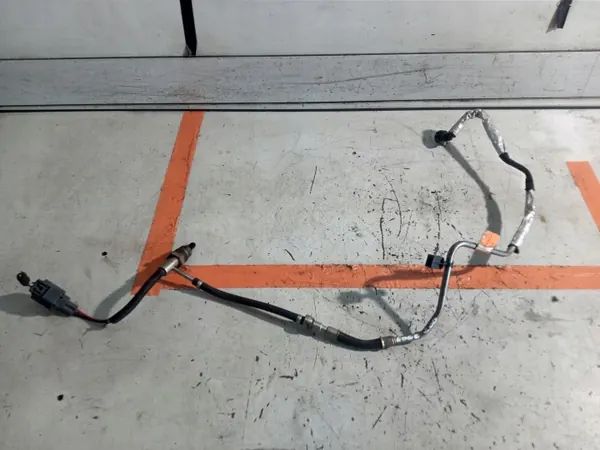 Ford AdBlue-injektor OEM E1G3-9K334-BE Begagnad image 2