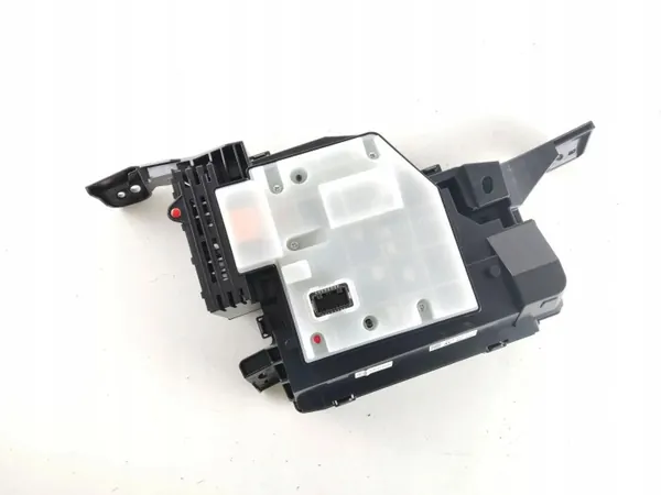 Toyota Prius IV Head-Up-Display OEM 8310847070D image 3