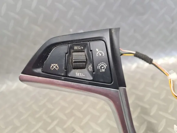 Interruptor Comando Rádio Volante Opel OE - Astra J image 4