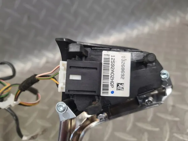 Interruptor Comando Rádio Volante Opel OE - Astra J image 5