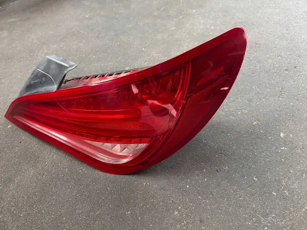 MERCEDES CLA 117 Luz Trasera Derecha A1179062400 image 2