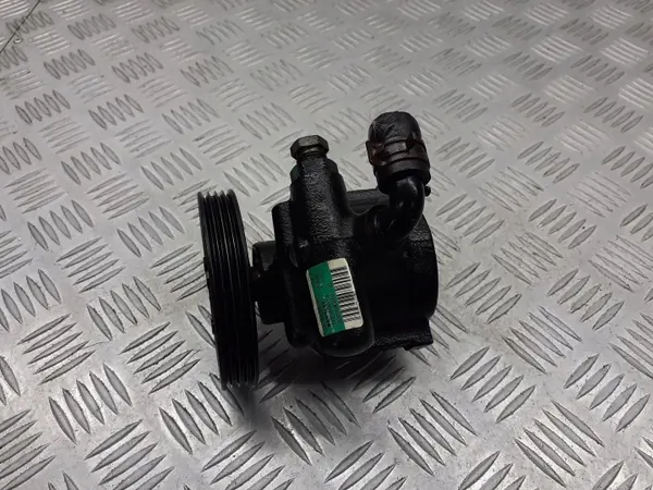 Pompe de direction Dacia OEM 8200886459 Occasion image 2