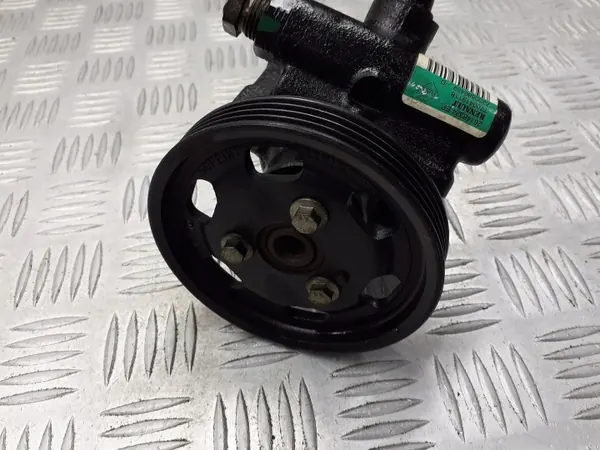 Pompe de direction Dacia OEM 8200886459 Occasion image 3