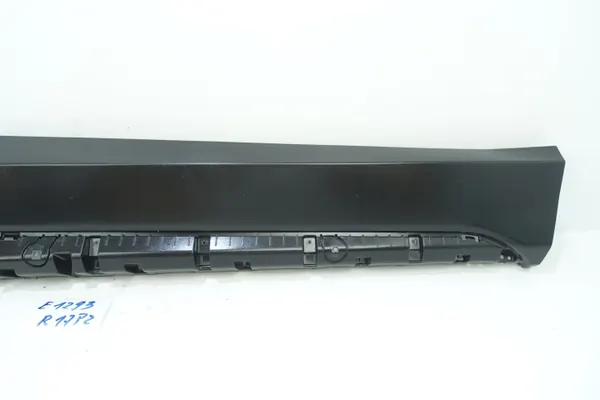 OEM Höger Framdörrlist för Hyundai Tucson IV image 3