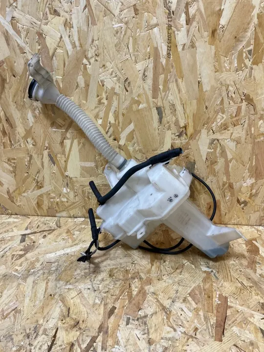 Spolarvätsketank Pump OEM 060851-438 Toyota RAV4 image 3