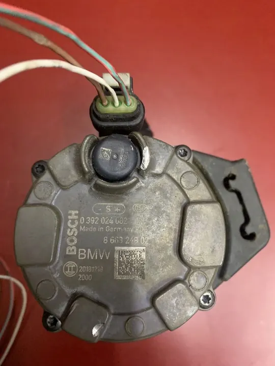 Vattenpump BMW X3 G01 2019 11518663248 image 3