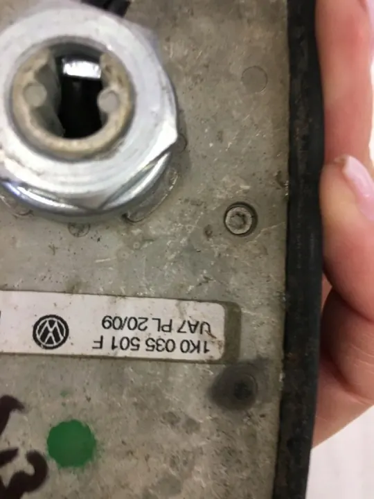 Antenne de toit VW TIGUAN I OEM 1K0035501F Occasion image 5