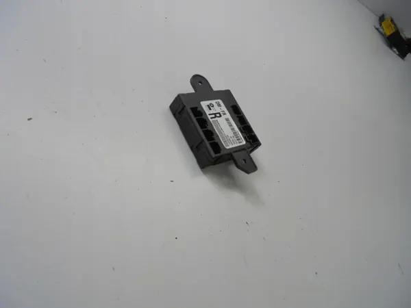 OEM P68376082AC Etu-oikea oven moduuli Jeep Cherokee image 2