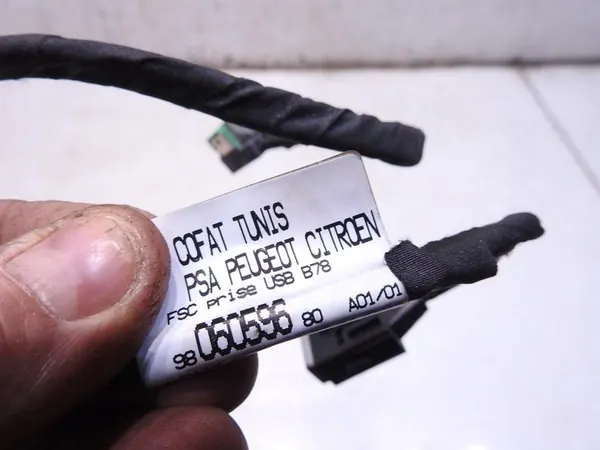 Fiação de Tomada USB Citroen C4 Grand Picasso II image 6