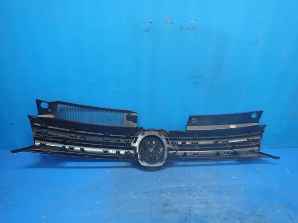 Volkswagen OE grill cover 5K0853651 image 3