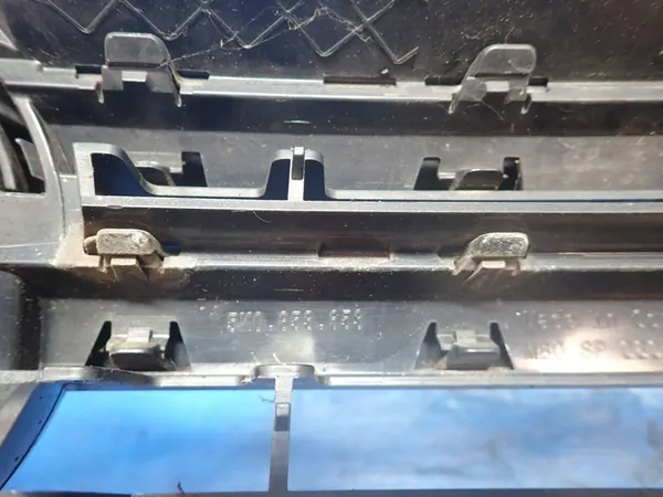 Volkswagen OE grill cover 5K0853651 image 7