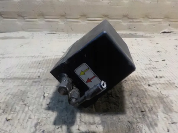 Volvo FH4 cabineliftpomp OEM 82053294 - Gebruikt image 3