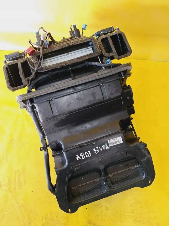 Audi A8 D3 Verwarming 4E0820003M image 5