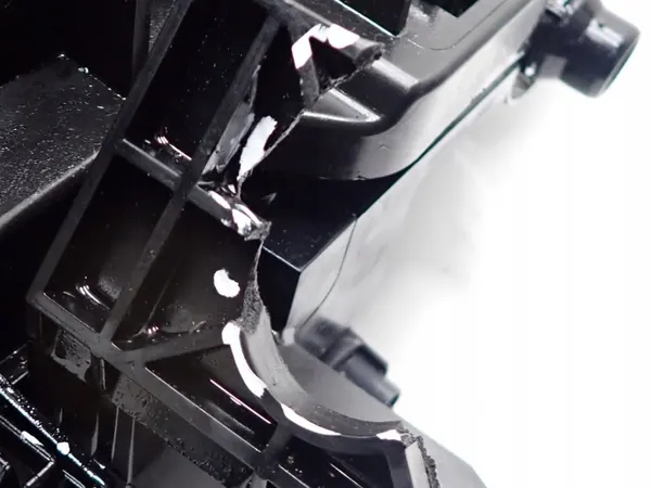KOMPLET CHŁODNIC WODY KLIMATYZACJI WENTYLATOR TESLA Y 258KW 2022R image 10