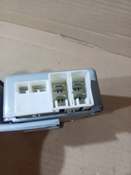 Daihatsu Sirion II Electric Steering Module 89650-B1140-A image 3