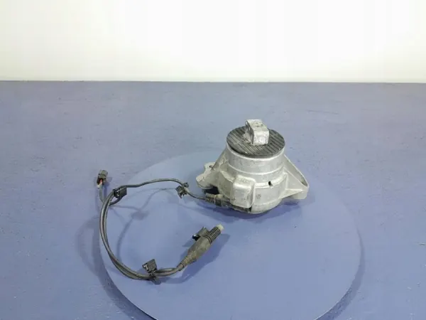 OEM Lochow-300471-01 Moottorin oikea tuki Mercedes AMG GT image 2