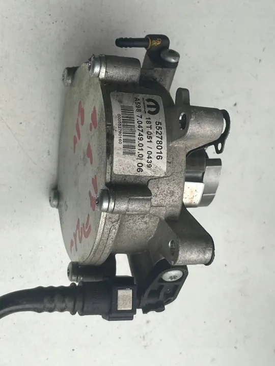 Bomba de vacío OEM 55278016 - Pieza Fiat OE usada image 2