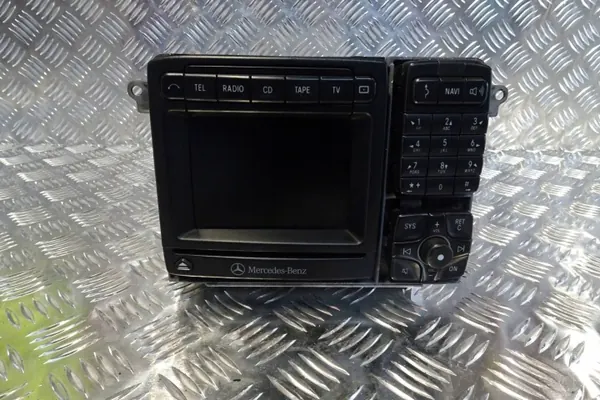 Mercedes S-Klasse W220 Radiospeler OEM A2208270442 image 2