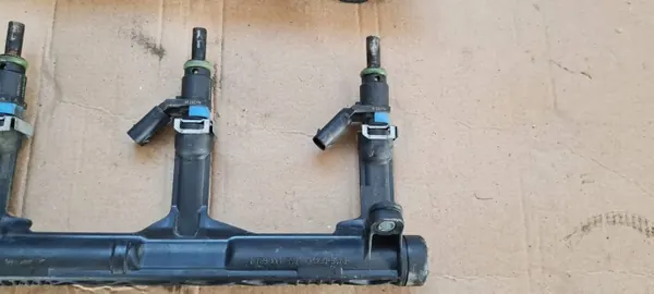 OEM 06E133681L Polttoainesuutin Audi A6 C7 3.0 TFSI image 8