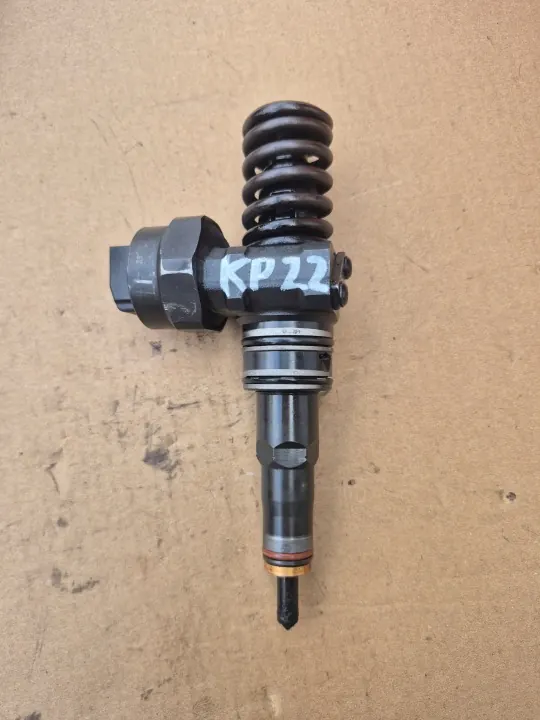 Bomba inyección VW Golf 4 Bora 1.9 TDI OEM 038130073F image 2