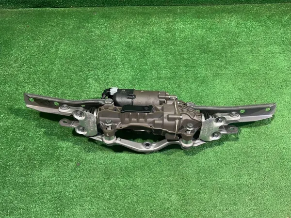 BMW M5 G90 Stuuractuator OEM 8878089-02 image 3