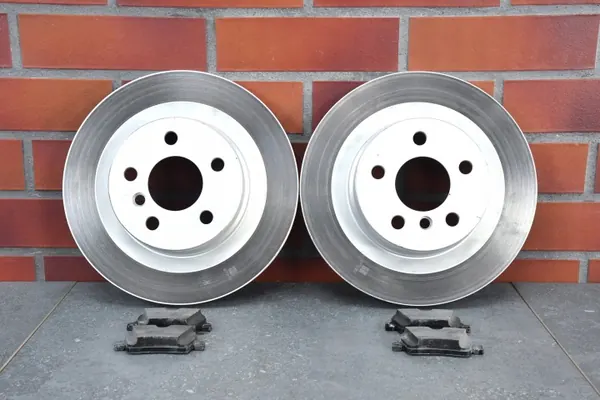 Discos e pastilhas traseiros OEM 6877213 para BMW 3/4 image 2