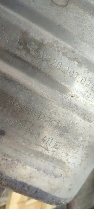 OEM 8K0253411E Audi A4 B8 1.8 TFSI Silencieux Central Échappement image 7