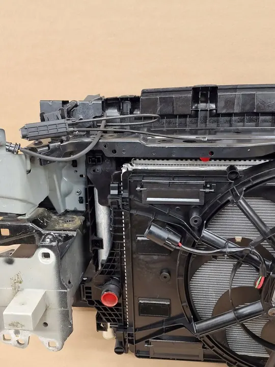 Ventilador de Radiador Frontal Volvo XC40 2.0 Mild Hybrid image 8