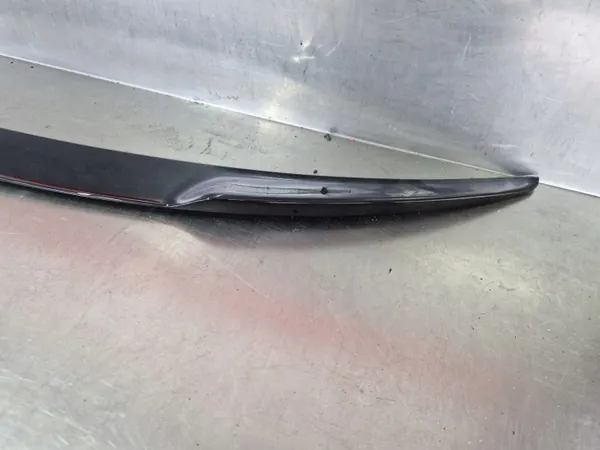 Alfa Romeo Giulia Spoiler OEM 50903622 - Baklucka image 5