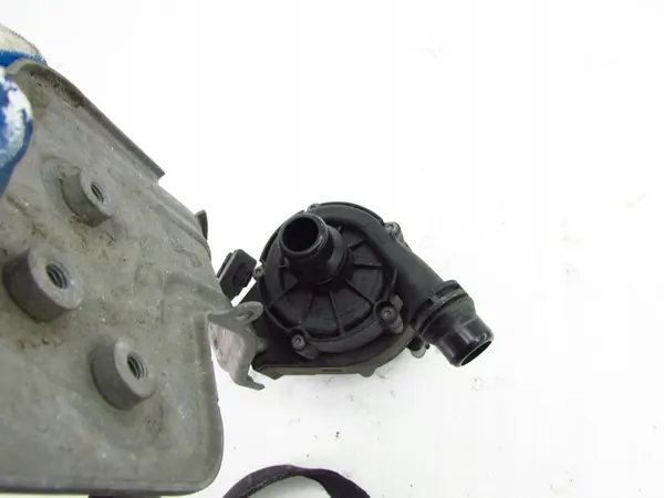 MINI BMW Extra Vattenpump 8679882 image 2