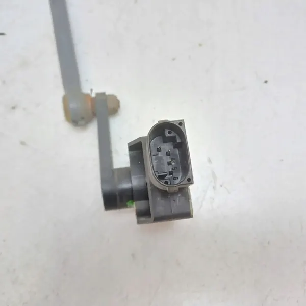 Sensor de nível de suspensão pneumática Volkswagen Phaeton 2006 OEM image 6