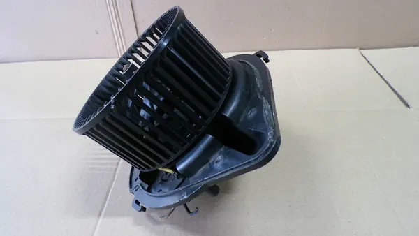 AUDI A4 B5 Ventilador de Aquecimento 601858Z image 5
