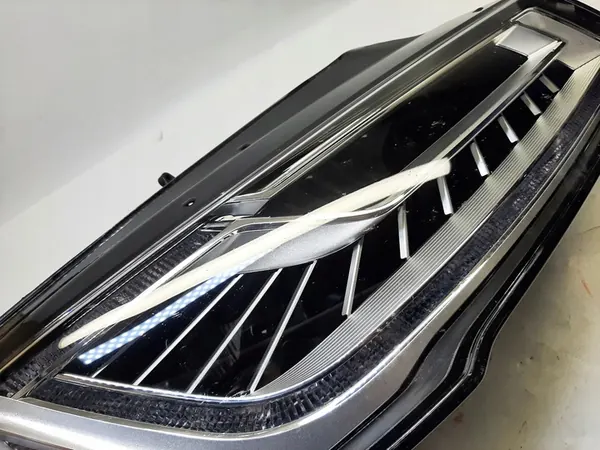 AUDI A8 D4 LIFT Rechtes LED-Scheinwerfer 4H0941784A image 4