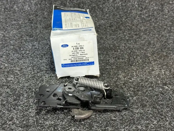 Ford Tourneo Custom motorkapslot OEM 5235555 image 2