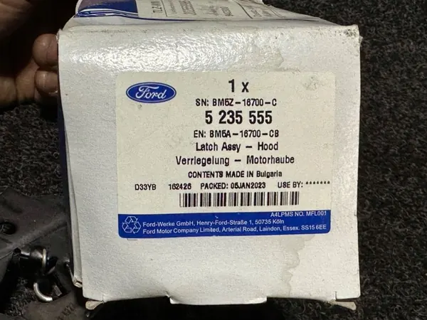 Ford Tourneo Custom motorkapslot OEM 5235555 image 3