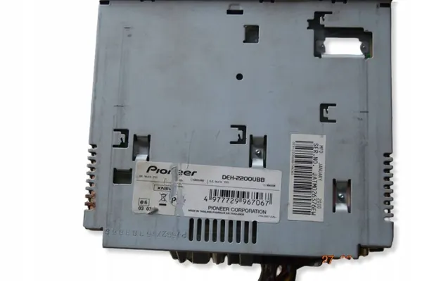 Pioneer DEH-2200UBB CD/DVD/GPS Autoradio-Panel image 4