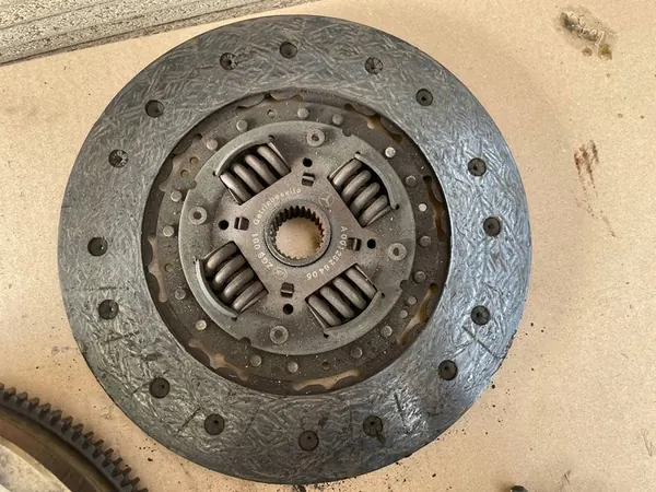 Kaksoismassakytkin Mercedes-Benz Sprinter W906 A6420300705 image 10