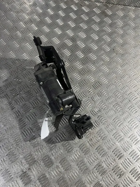 Achter luchtvering compressor OEM 6789938 BMW X5 image 10