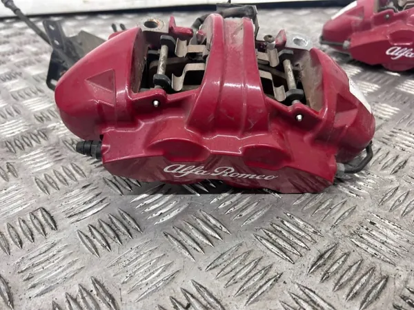 Alfa Romeo Stelvio jarrulevy- ja puristinsarja 00505534550 image 6