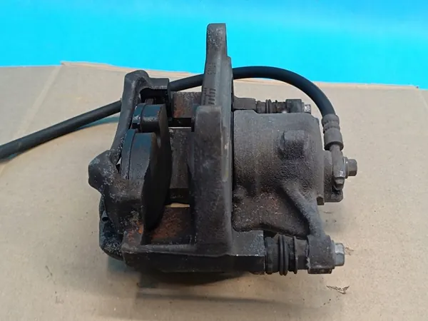 Skoda Karoq 2023 Vasemman etujarrusatulan OEM image 6