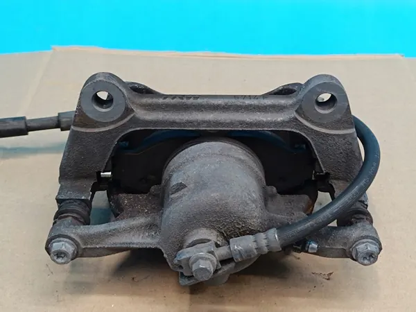 Skoda Karoq 2023 Vasemman etujarrusatulan OEM image 7