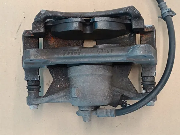 Skoda Karoq 2023 Vasemman etujarrusatulan OEM image 9