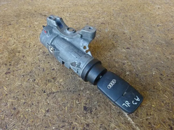 AUDI A3 8L Sytytysavainsetti 4B0905851G image 4